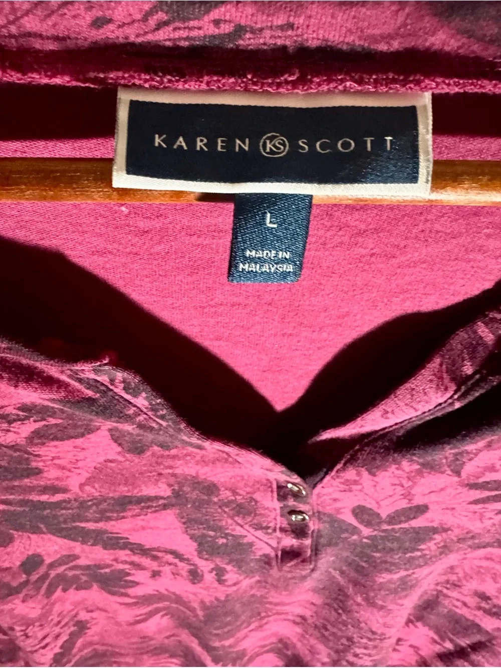 Karen Scott Burgundy Leaf Print Henley Top 3/4 Sleeve Size L